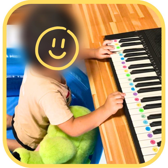 ピアノで遊びながら学ぶ、にじいろキッズ